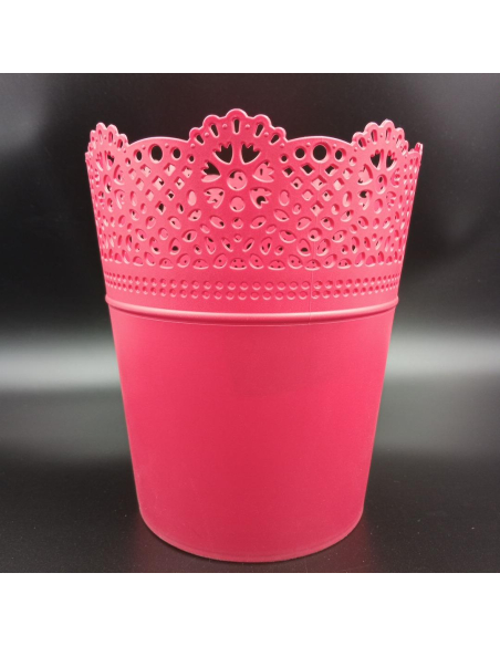 Ażurowa osłonka Lace 16 cm w kolorze malinowym z koronkowym wzorem.